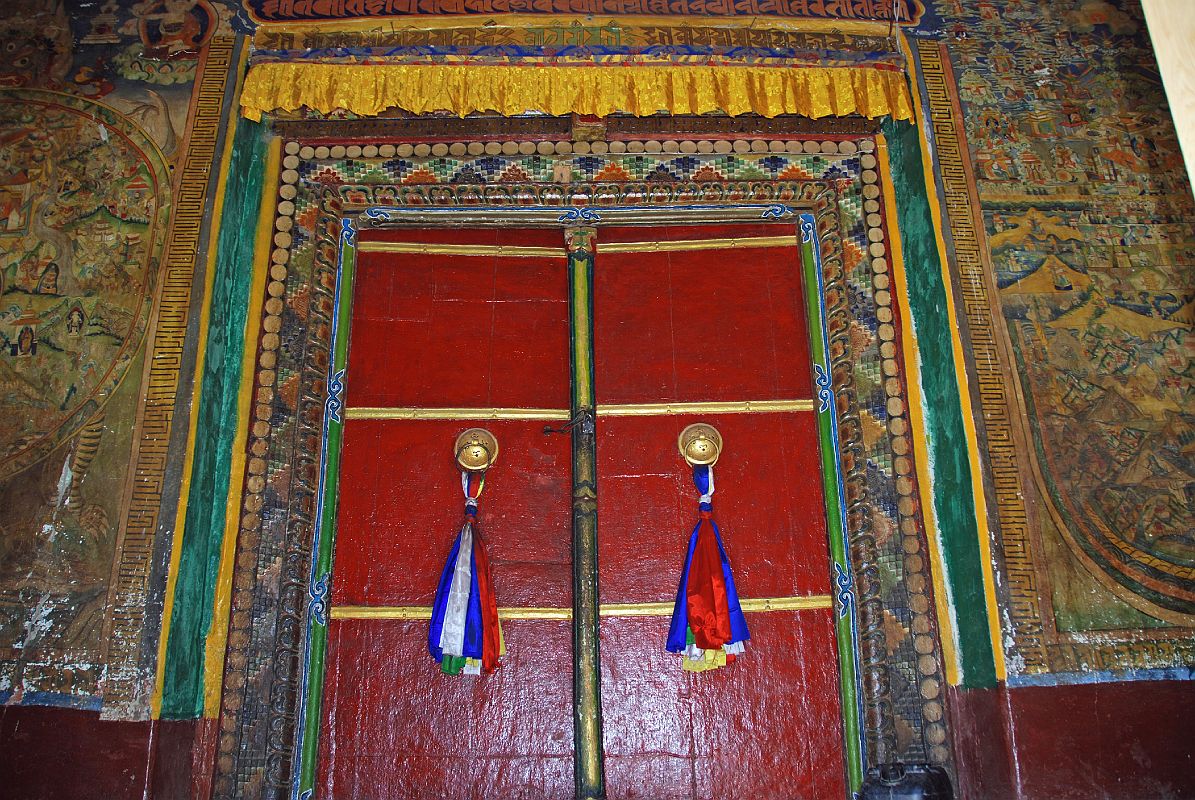 Mustang 01 01-4 Tsarang Gompa Entrance Door